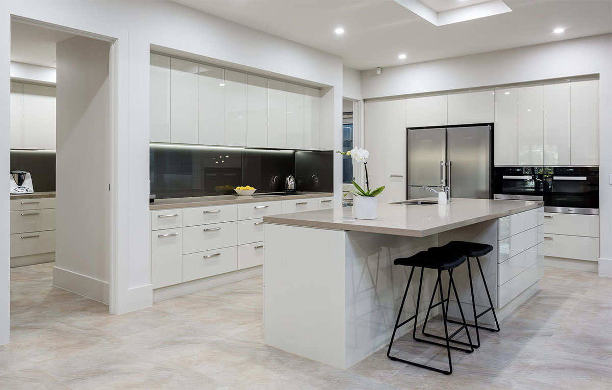 Custom Home, New Home, Family Home, Design, Builder, Single Storey, Blackwood, Adelaide Hills, Kitchen, Induction Stove Top, Stone Counter Top, Drawers