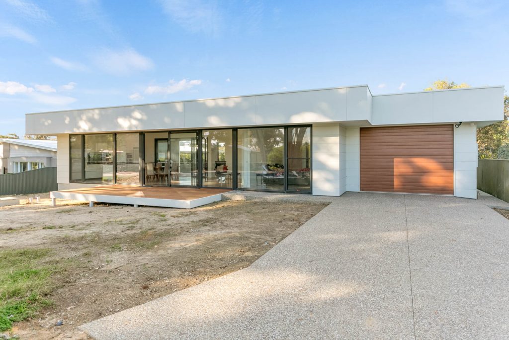 New Home, Custom Home, Family Home, Design, Builders, Award Winning, Single Storey, Goolwa, Fleurieu, Decking, Large Windows, Sliding Door