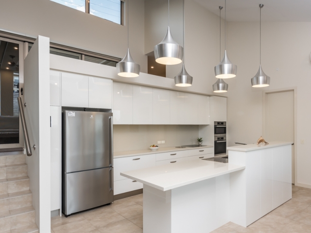 Custom Home, New Home, Single Storey Home, Builders, Design, Victor Harbor, Fleurieu, Modern, Kitchen, Feature lights, Induction Stove Top
